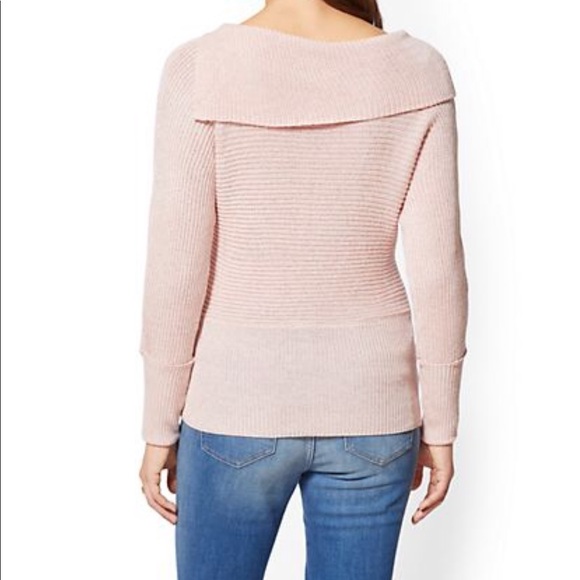 ❗️NEW❗️ pink split neck sweater - Picture 3 of 4